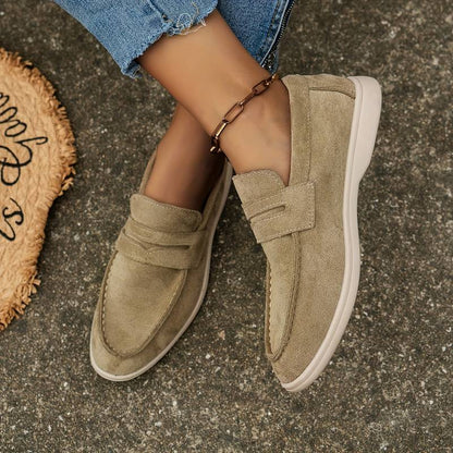 Monaco Women's Solid Color Flat Loafers