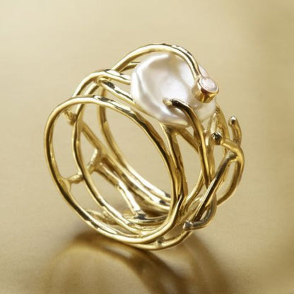 Isabella - Thin Golden & Pearl Ring