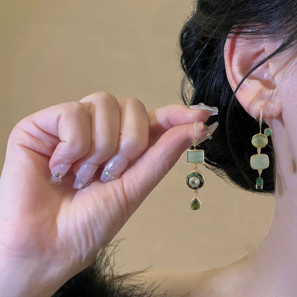 Luciana - Green Dangling Earrings