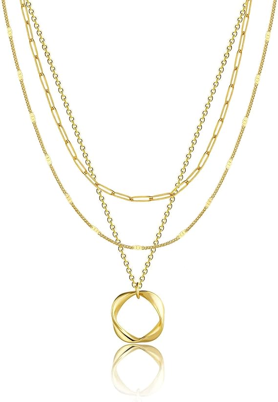 Giada - Gold Layered Chain & Pendant Necklace