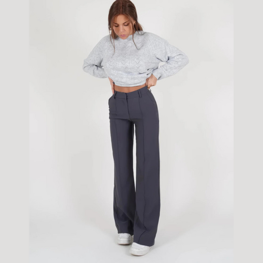 Lucía Pantalon