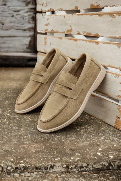 Monaco Women's Solid Color Flat Loafers