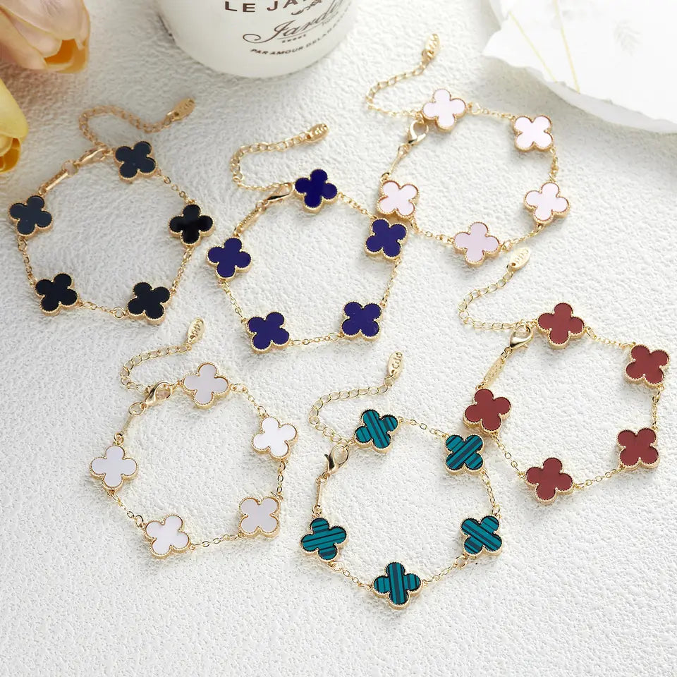 Vintage Elegance Clover Bracelet