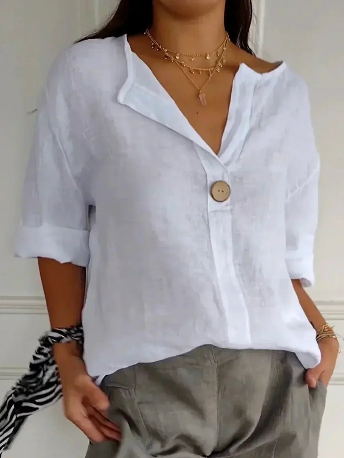 Margot – V-Neck Blouse