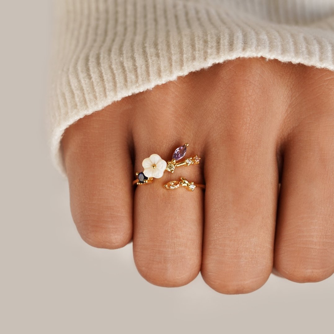 Clara – Adjustable Bloom Ring
