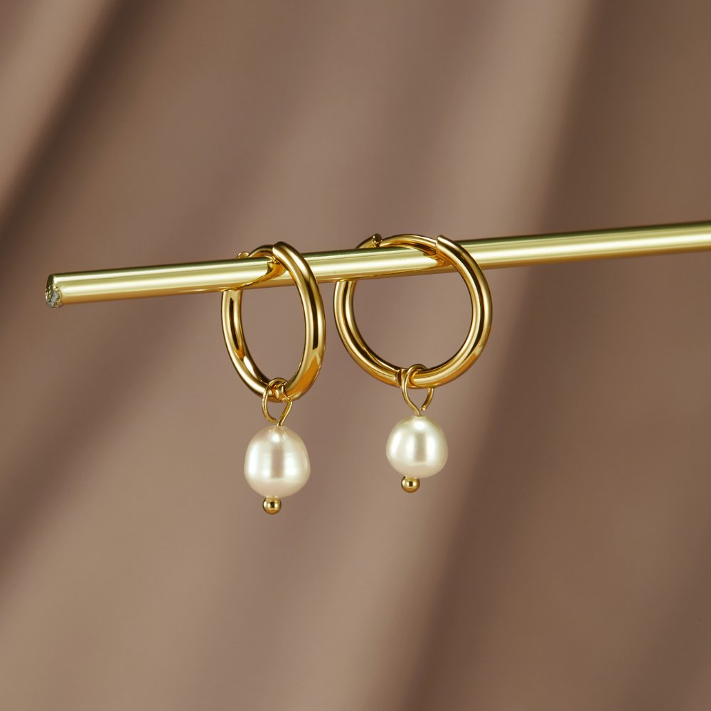 Edwina – Pearl Hoop Earrings