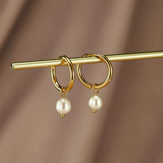 Edwina – Pearl Hoop Earrings