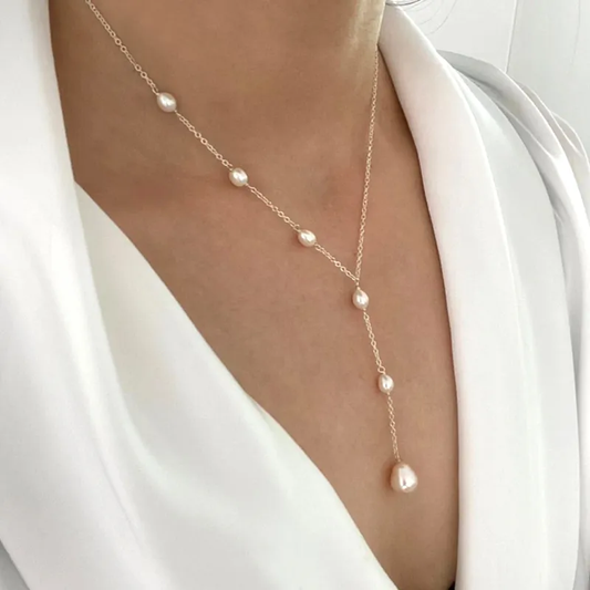 Alessia - Pearls Necklace