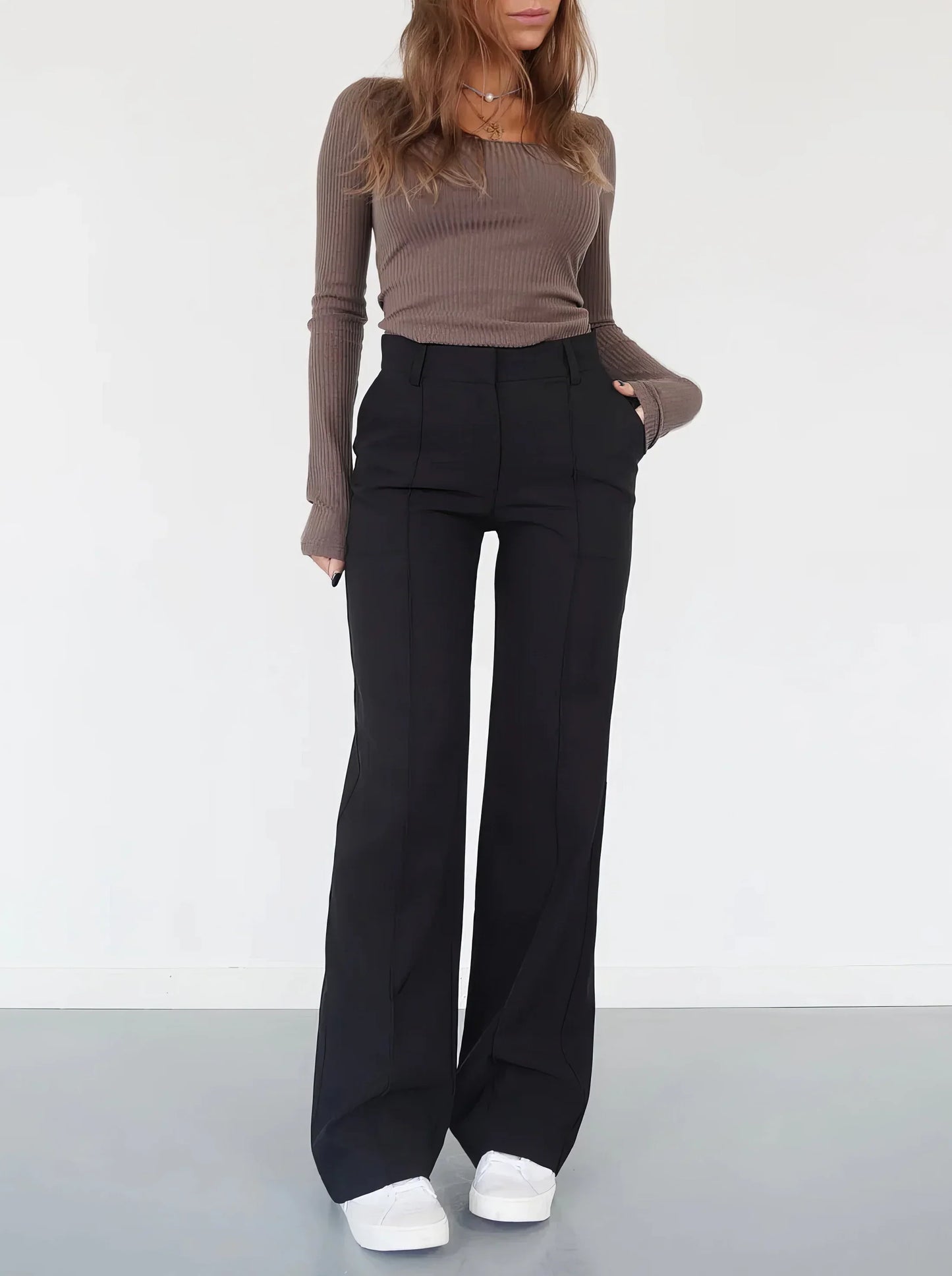 Lucía Pantalon