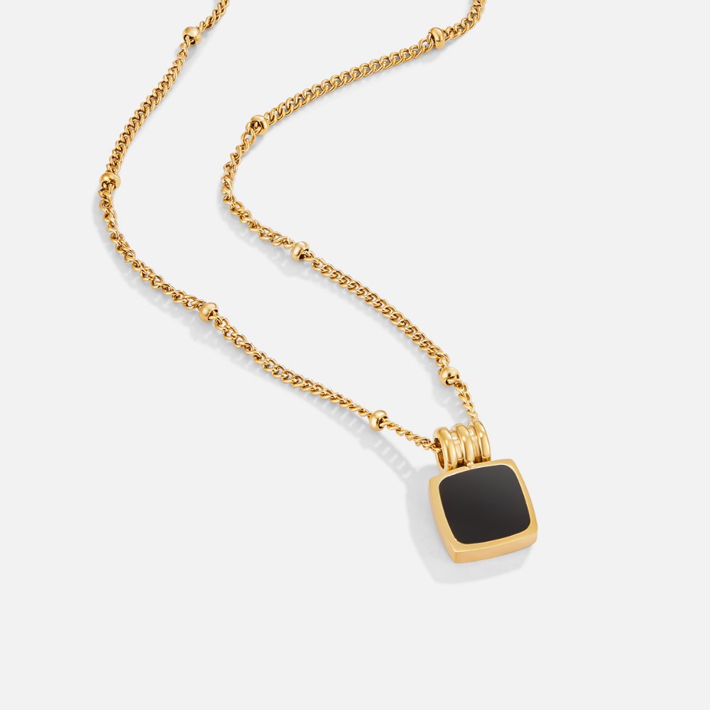 Vera Black Pendant Necklace