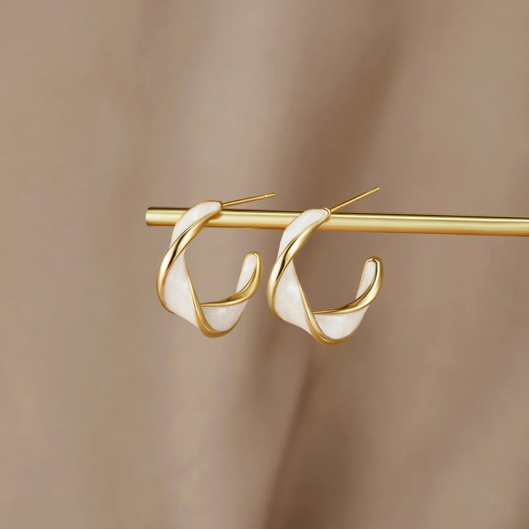 Maribelle – Mother of Pearl Twist Hoop Earrings