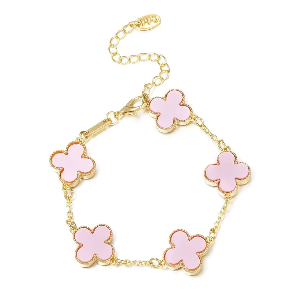Vintage Elegance Clover Bracelet