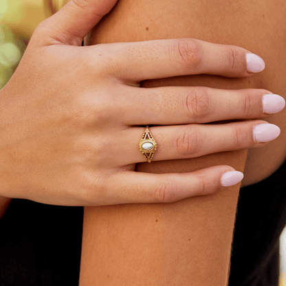 Henrietta – Vintage Pearl Ring