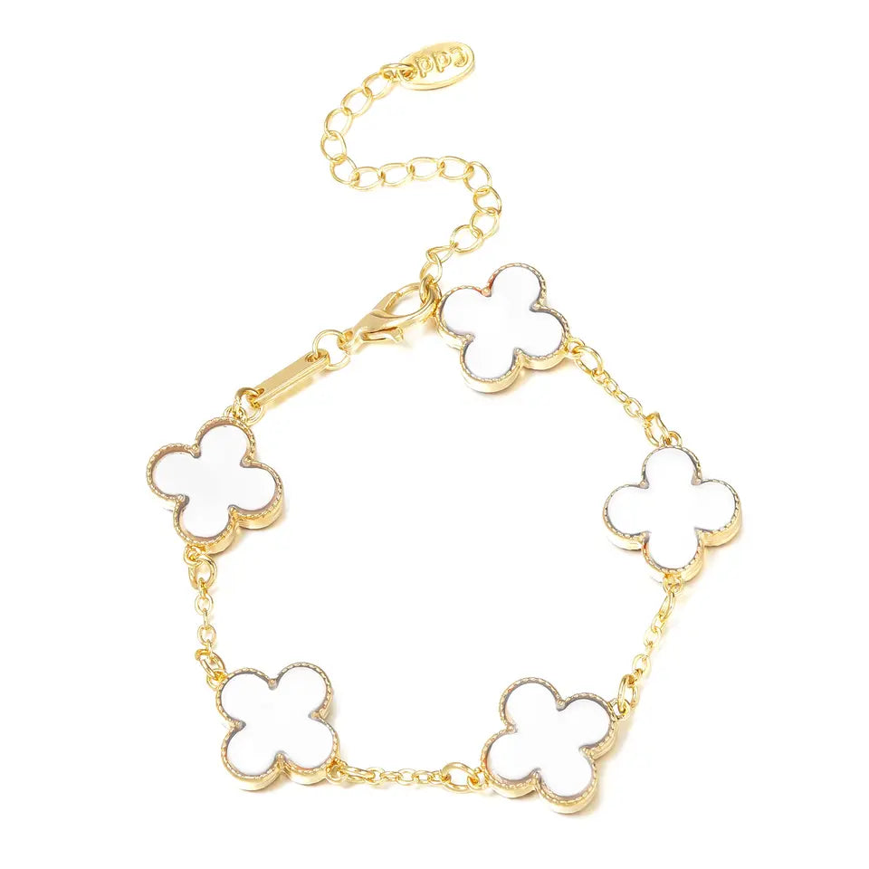 Vintage Elegance Clover Bracelet